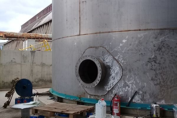 tank-yüzeyi-ve-ici-polyester-ctp-izolasyon